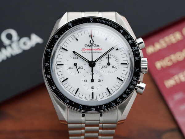 Omega Speedmaster white